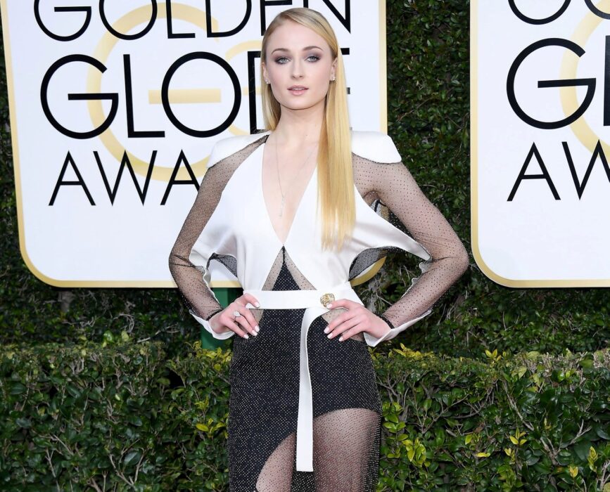 Sophie Turner - Top 10 most beautiful girls in the world