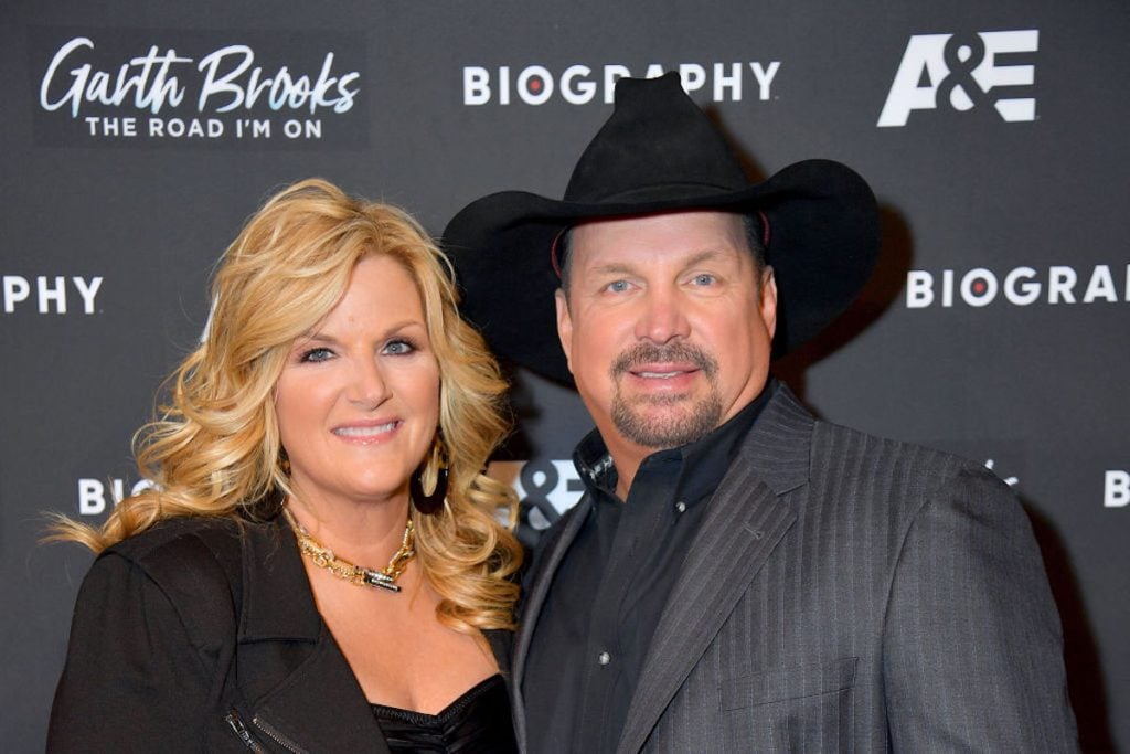 garth brooks wife