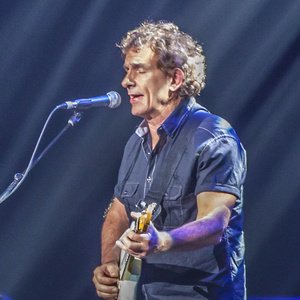 Ian Moss Net Worth 